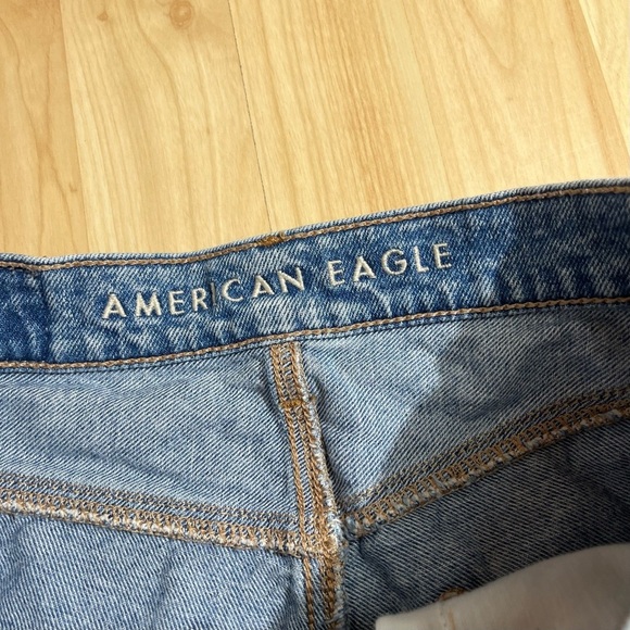American Eagle Womens Light Wash Highest Rise 90s Boyfriend Short Size 2 - Picture 5 of 7